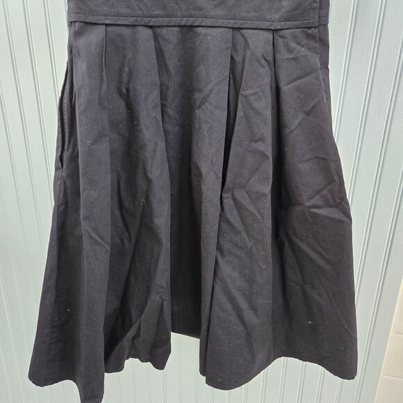 Eshakti Custom Black Sleeveless V-neck Pleated Knee Length Dress - Picture 8 of 8